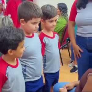 A mother recognized her son through touch and he started crying ...