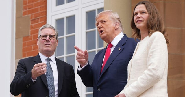 Donald Trump humiliated as bagpipes drown out key speech in ...