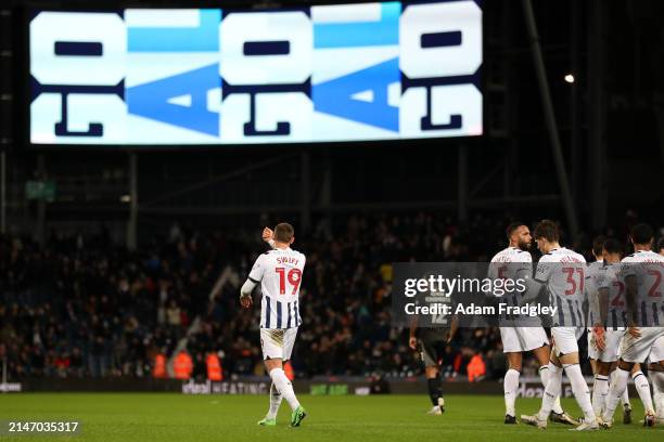 3,002 Adam Quick Stock Photos, High-Res Pictures, and Images ...