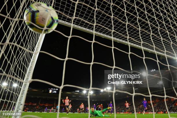 5,142 Football Hits Net Stock Photos, High-Res Pictures, and ...