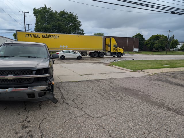 Chrysler guy is lying. : r/BeAmazed