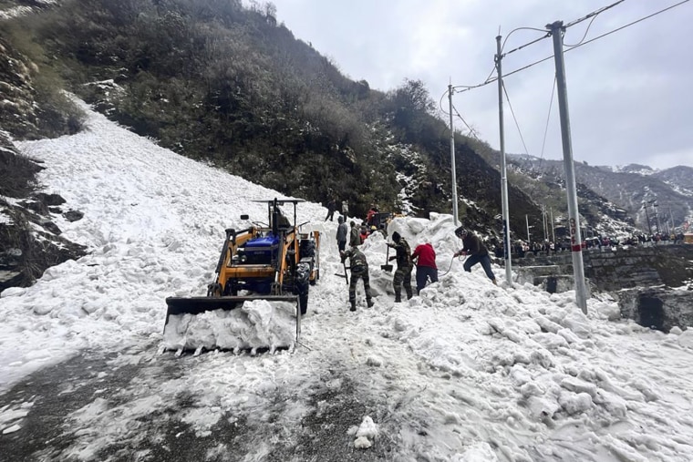 India avalanche sweeps away tourists on road to Tibet, killing 7 ...