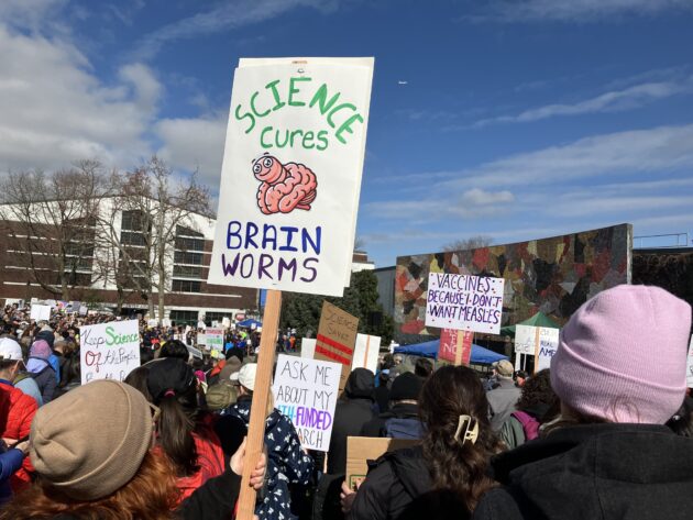 Researchers, politicians rally for science in Seattle as part of ...