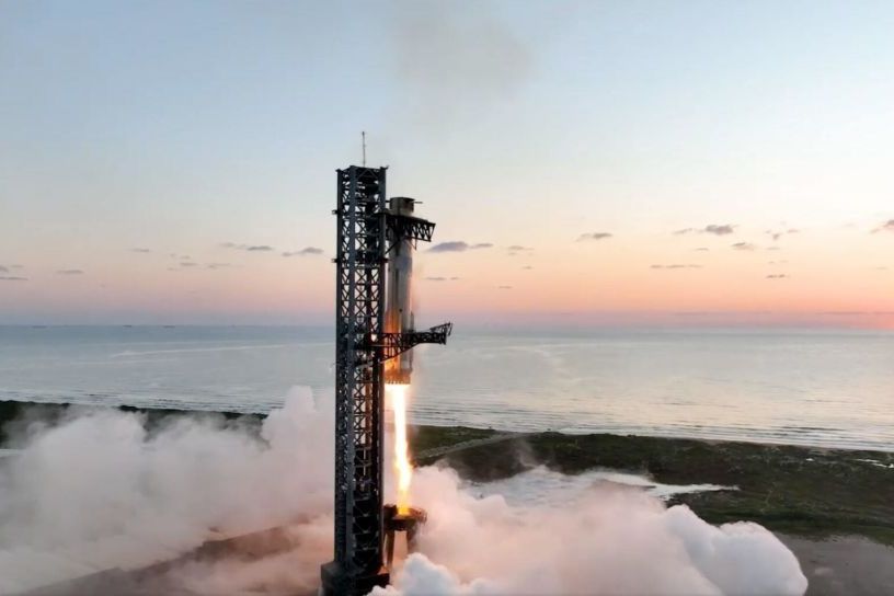 SpaceX's Dramatic Rocket Catch Brings Interplanetary Travel One ...
