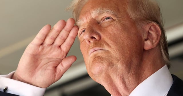 Trump Booed By Soccer Fans at FIFA World Cup Finals : r/politics