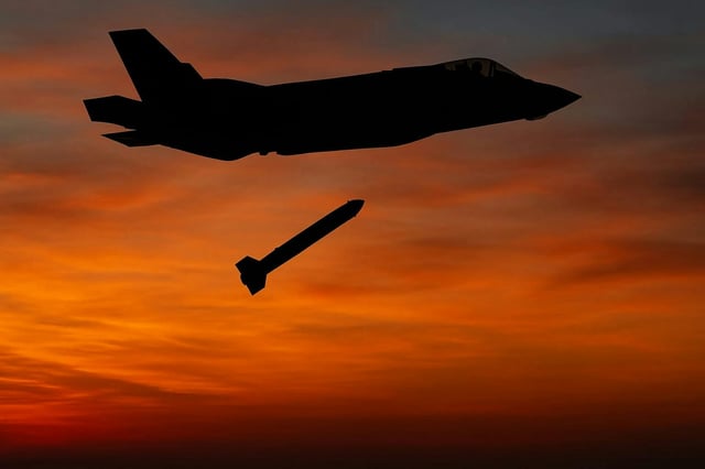 US nukes deployed to England for first time in over a decade : r ...