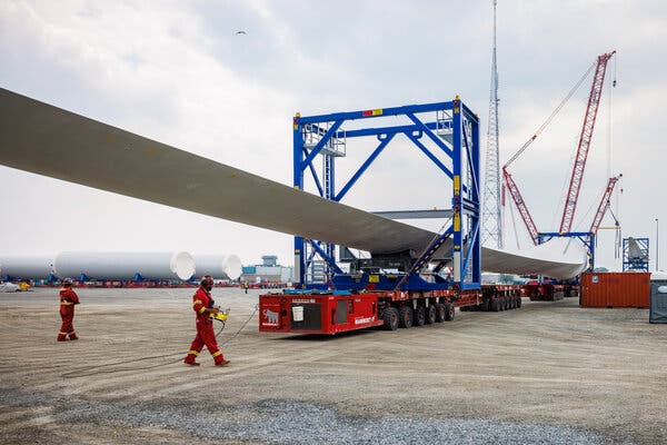 Vineyard Wind Turbine Breaks a Blade, Sending Pieces Ashore on ...