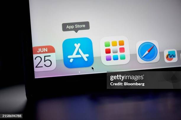 1,500 Apple Iphone App Store Stock Photos, High-Res Pictures, and ...