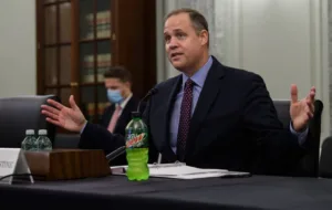 Ted Cruz criticizes Trump plan to cancel SLS and Lunar Gateway as “folly”