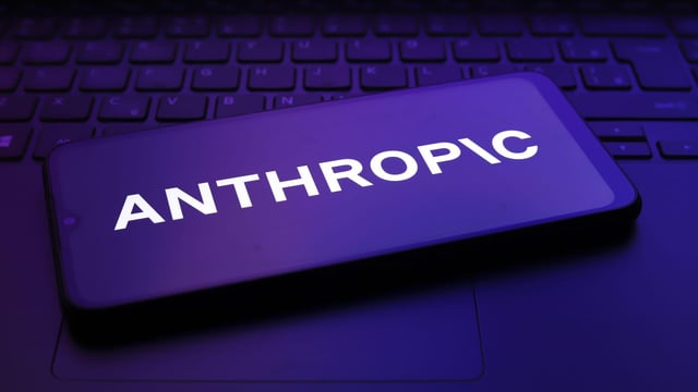 Anthropic agrees to pay $1.5 billion to settle authors' copyright ...