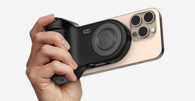 Belkin's new power bank gives your smartphone a camera grip for ...
