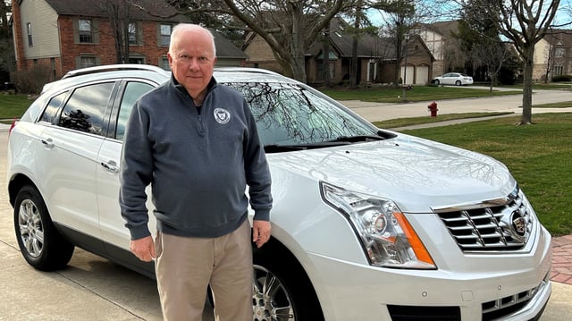 GM's decision to ditch Apple CarPlay, Android Auto sparks backlash ...