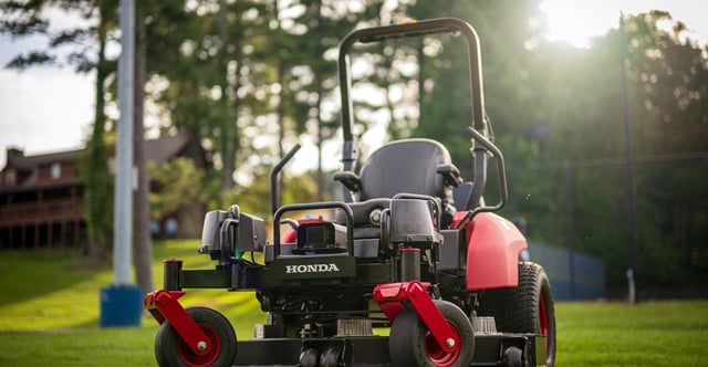 Honda wants you to teach its new robot lawnmower : r/hypeurls