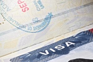 Google and Apple reportedly warn employees on visas to avoid ...