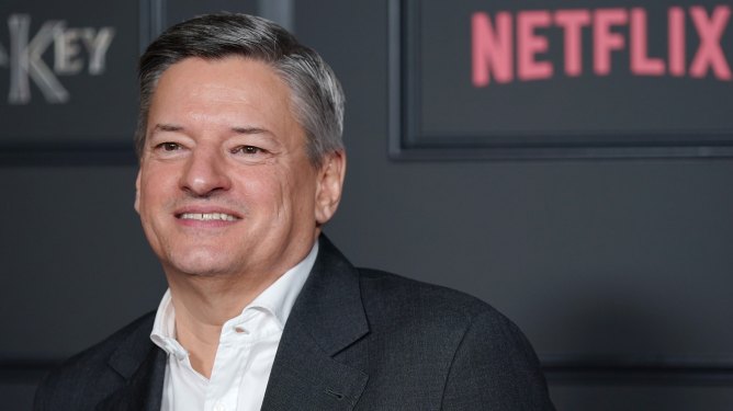 Netflix co-CEO reportedly discussed Warner Bros. deal with Trump ...