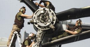 pol-military-righttorepair-957005644