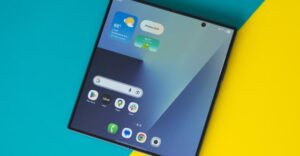 Samsung 'Wide Fold' rumored to rival Apple's foldable next year ...