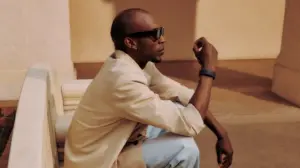 Meta pauses international expansion of its Ray-Ban Display glasses