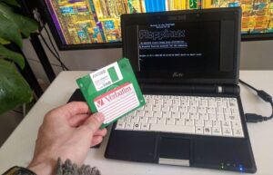 Floppinux – An Embedded Linux on a Single Floppy #Linux @w84death ...