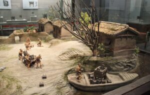 1024px-Diorama_of_Shang_Life_03-1024x648-1